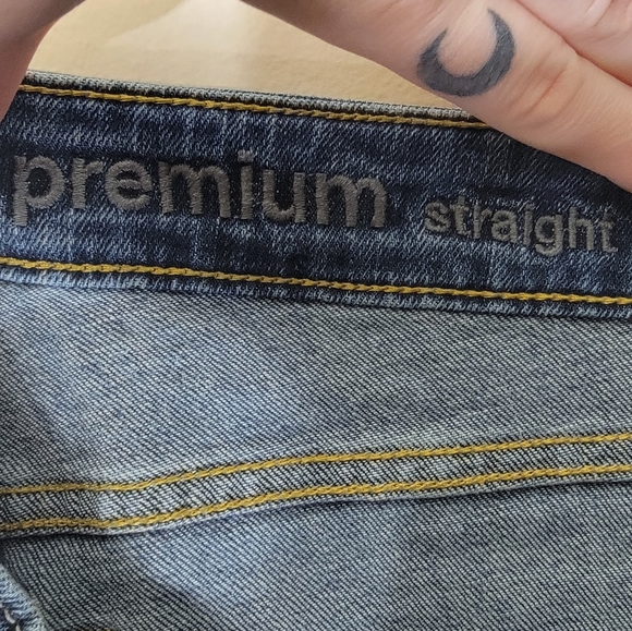 4/$20 GAP Straight Leg Stretch Distressed Jeans Size 6 - Picture 5 of 7